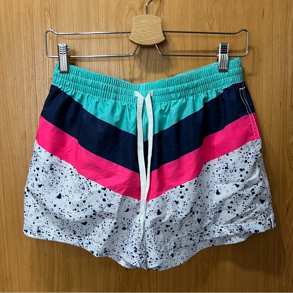 NWOT Chubbies The Aquatic Libations Shortie 4” Classic Swim Trunks Medium womens